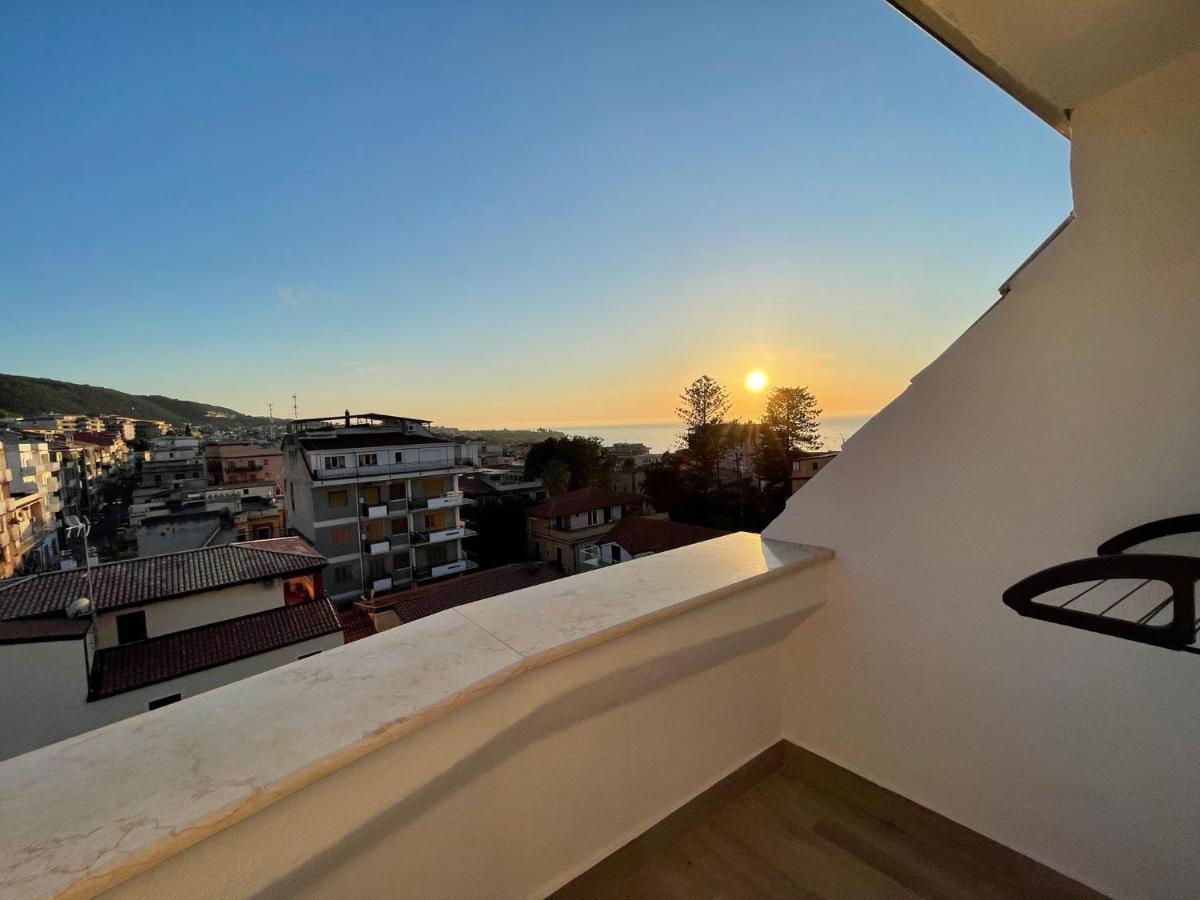 Appartamento A Pochi Passi dalla Piazza- Vista Mare Tropea Esterno foto